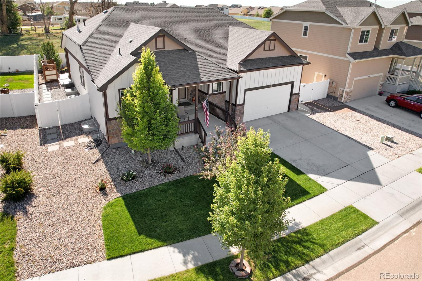 1210  Muskox Street, severance  House Search MLS Picture