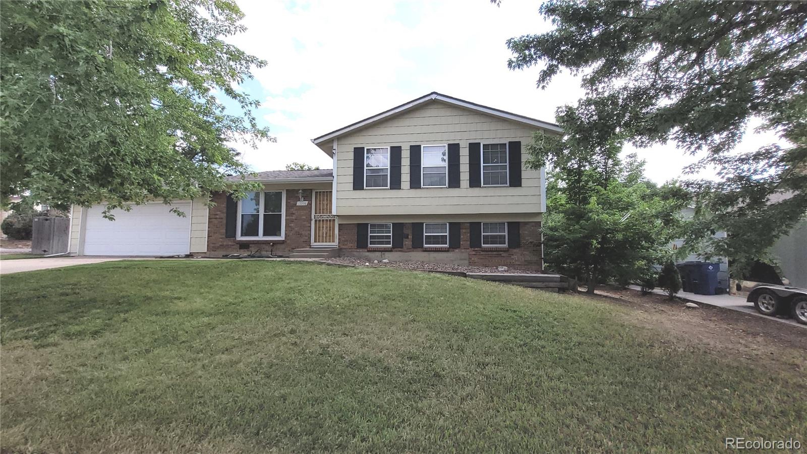 15998 E Wesley Avenue, aurora MLS: 3072276 Beds: 4 Baths: 2 Price: $450,000