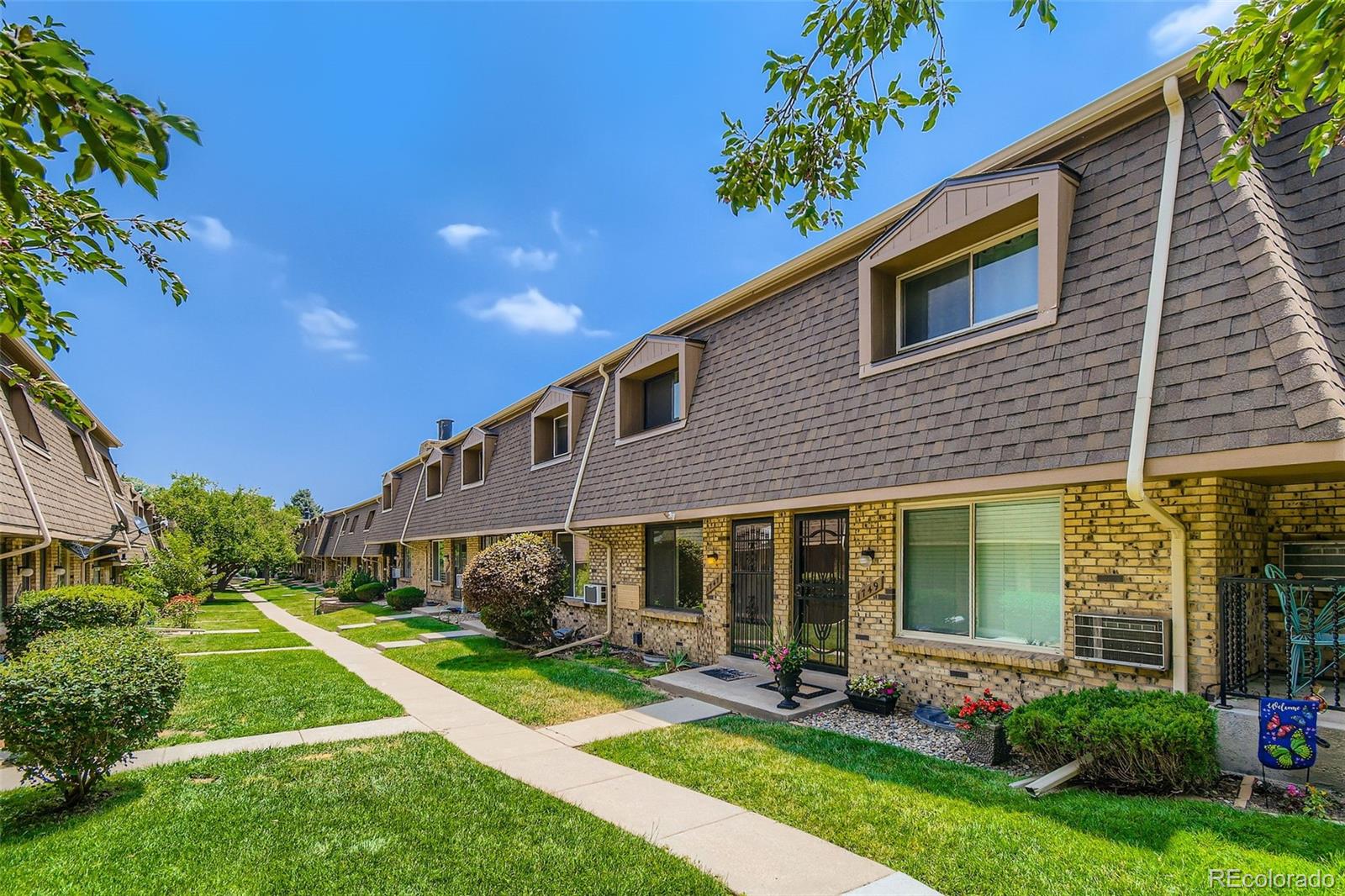 1747  Quail Street , Lakewood  MLS: 6267584 Beds: 2 Baths: 2 Price: $325,000