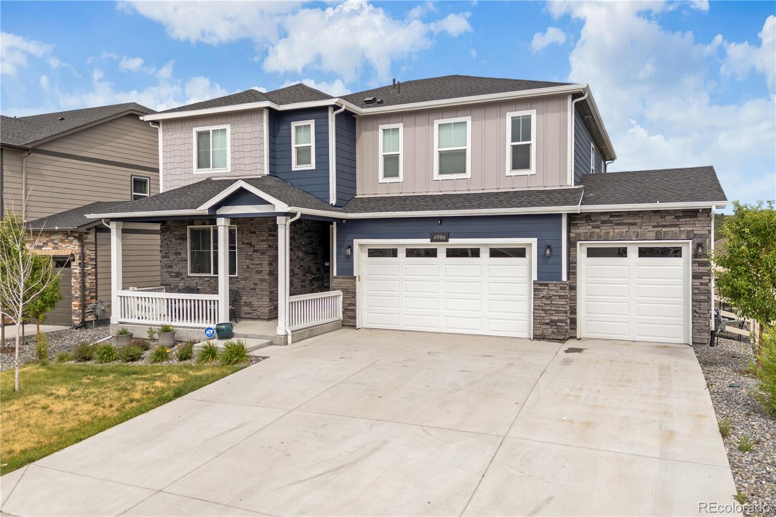 4986  Cattle Cross Lane, castle rock MLS: 3234228 Beds: 5 Baths: 3 Price: $700,000