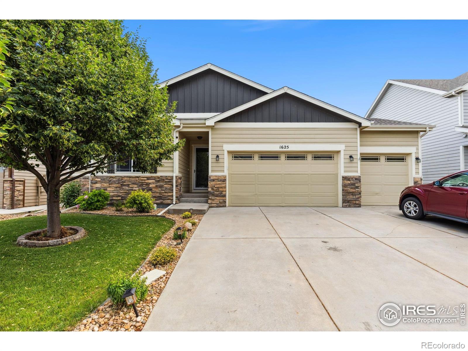 1625  Glacier Avenue, berthoud MLS: 4567891039143 Beds: 4 Baths: 3 Price: $620,000