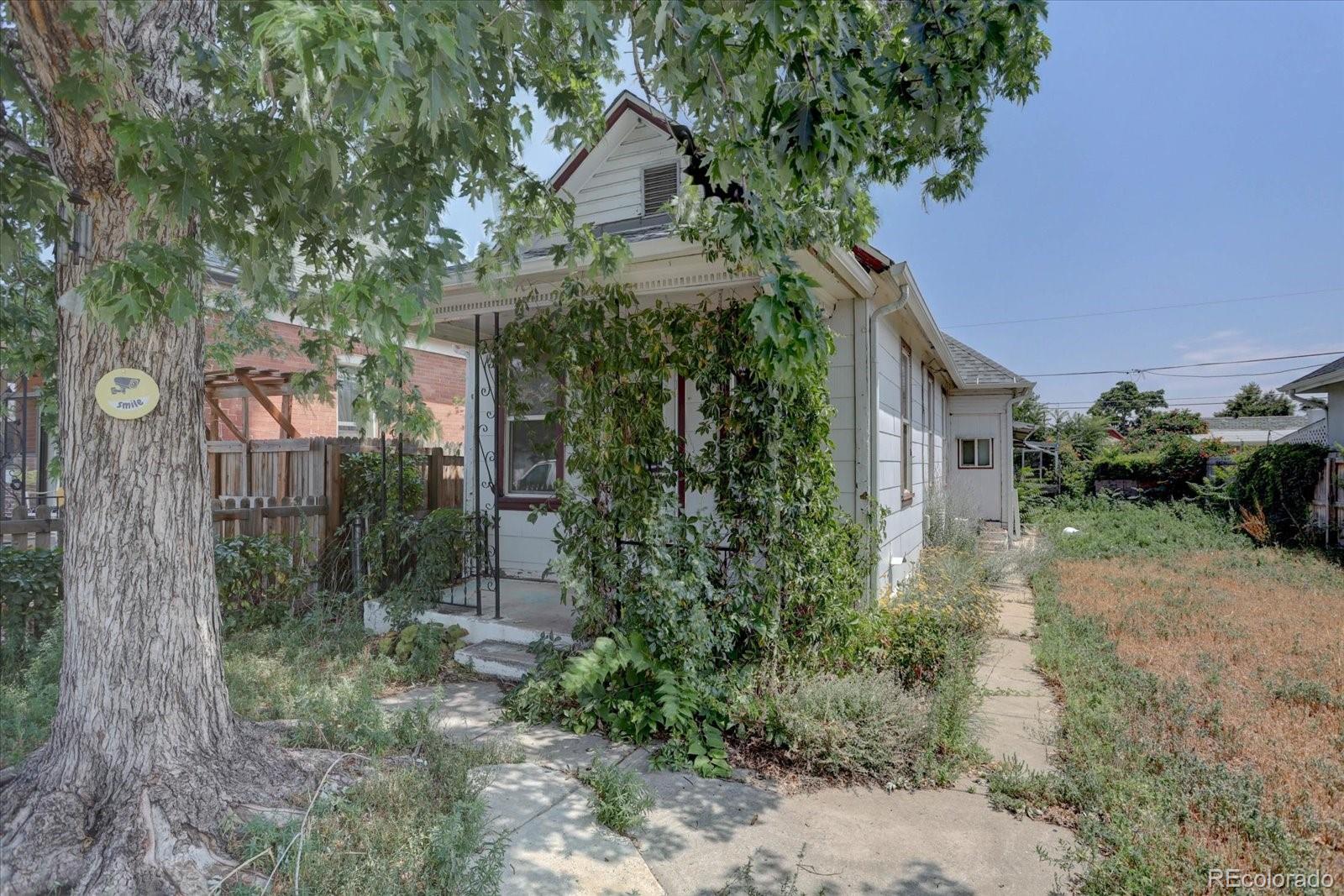 4444  Logan Street, denver MLS: 4530186 Beds: 2 Baths: 1 Price: $250,000
