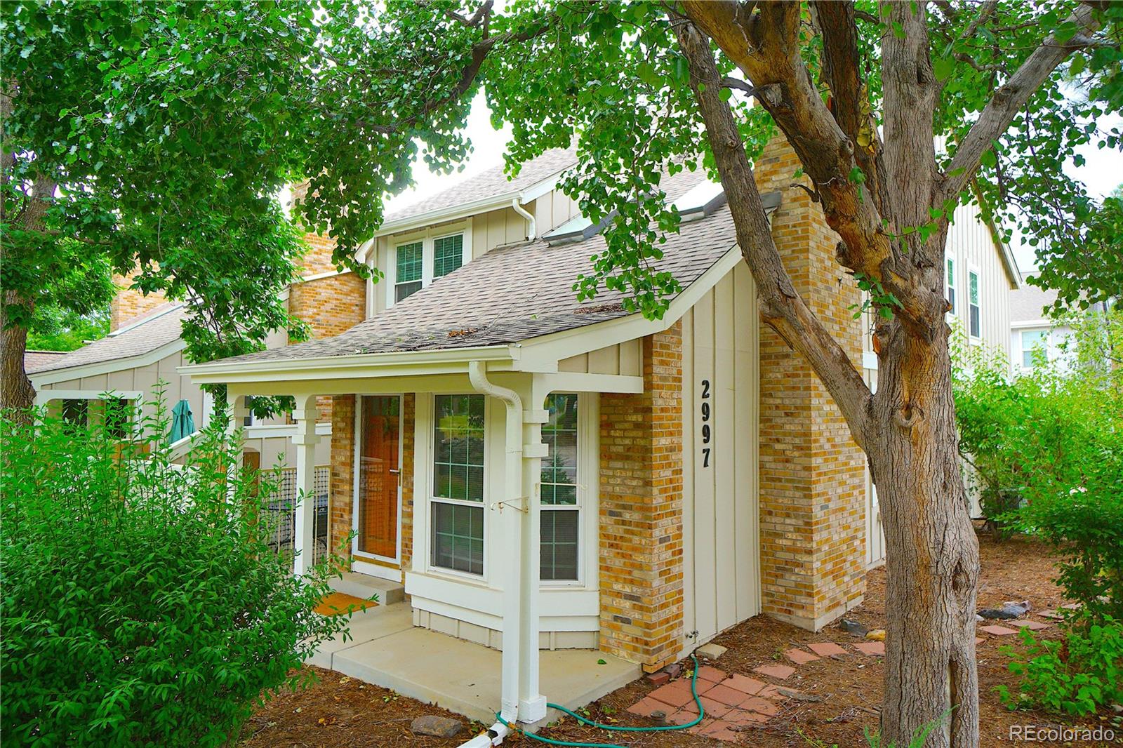 2997 W Long Court A, Littleton  MLS: 3304998 Beds: 3 Baths: 4 Price: $504,900