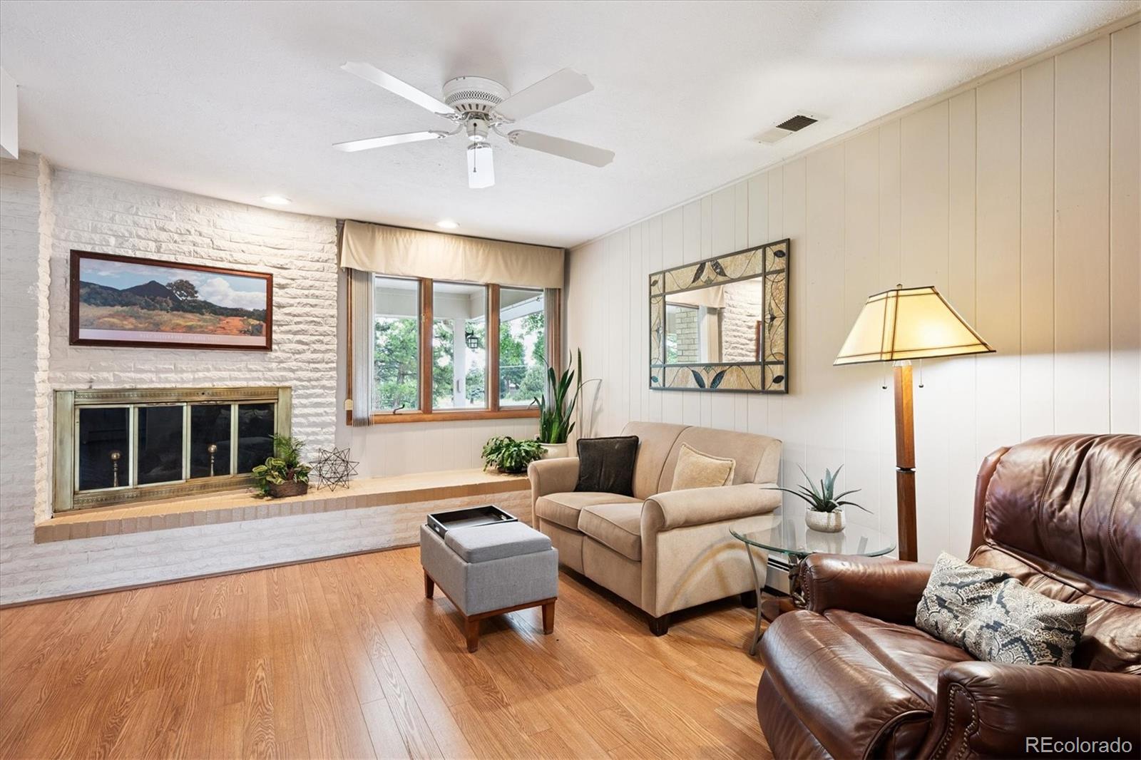 golden  Horse Properties Search Picture