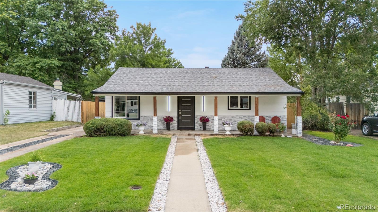 3227 S Grape St Street, denver MLS: 9092055 Beds: 4 Baths: 2 Price: $749,000