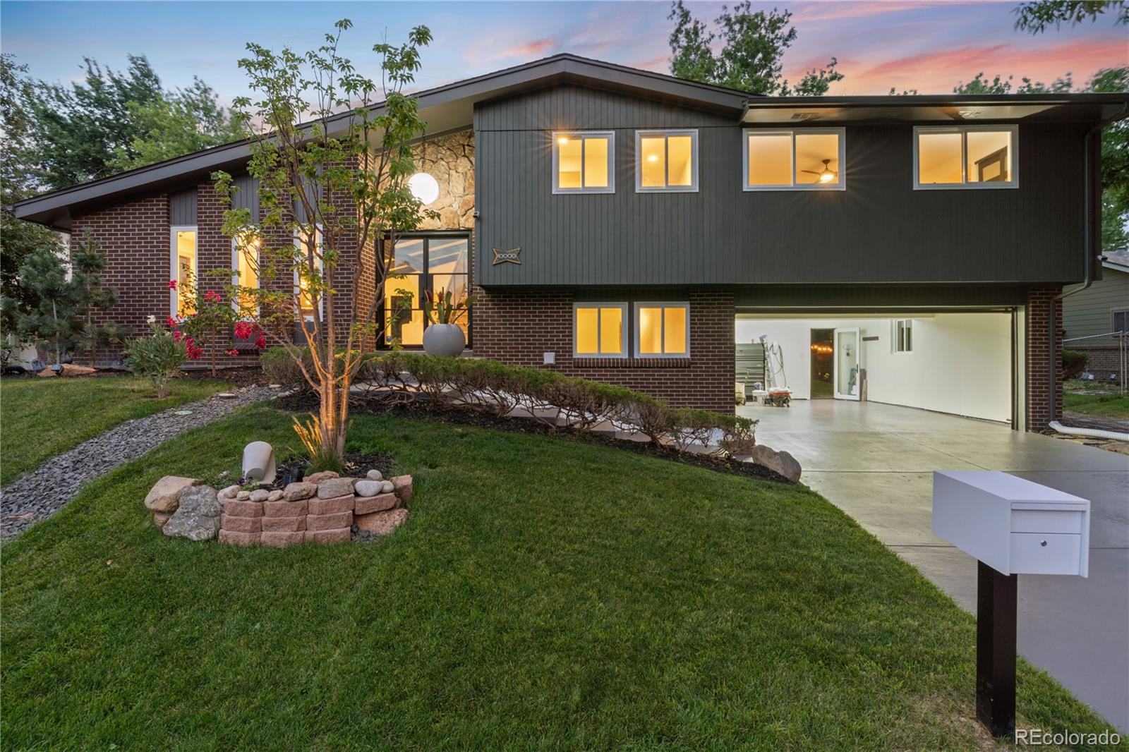 10000 E Ohio Avenue, denver MLS: 5278326 Beds: 4 Baths: 3 Price: $1,100,000