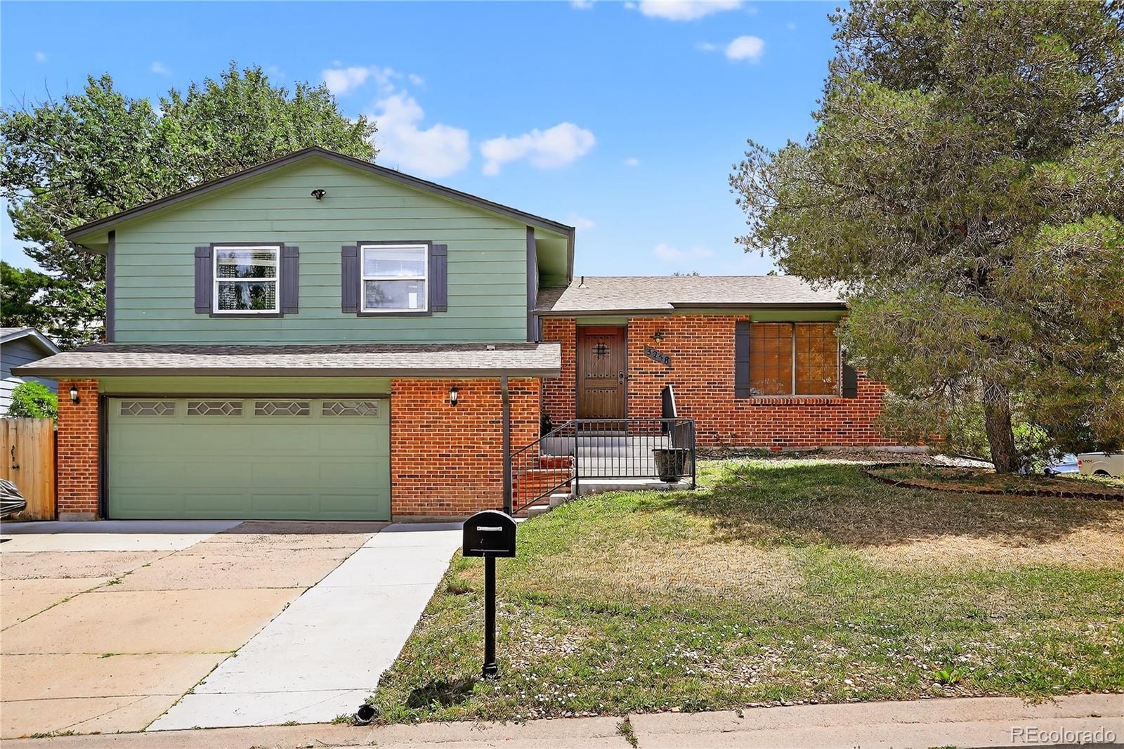 3258 S Ensenada Way, aurora MLS: 4988963 Beds: 4 Baths: 3 Price: $520,000