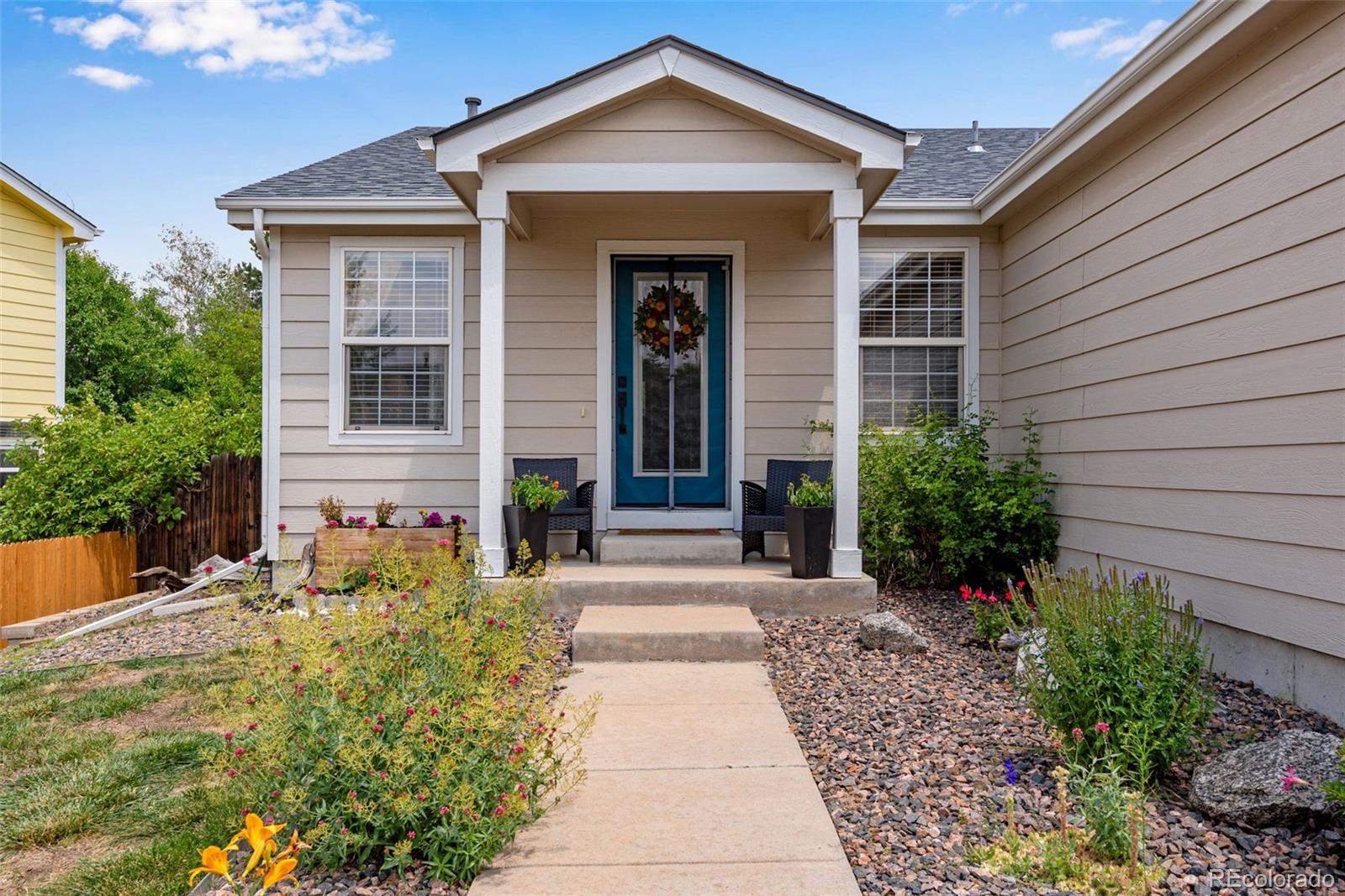 5466 S Shawnee Way, aurora MLS: 5245796 Beds: 5 Baths: 2 Price: $579,900