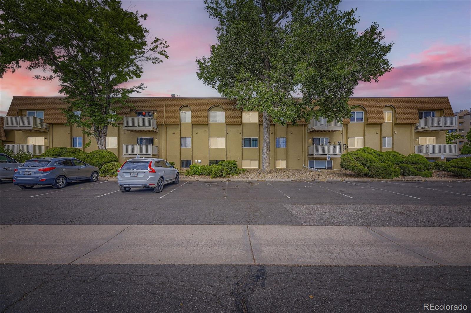 7355 E Quincy Avenue 101, Denver  MLS: 4128097 Beds: 2 Baths: 2 Price: $199,000
