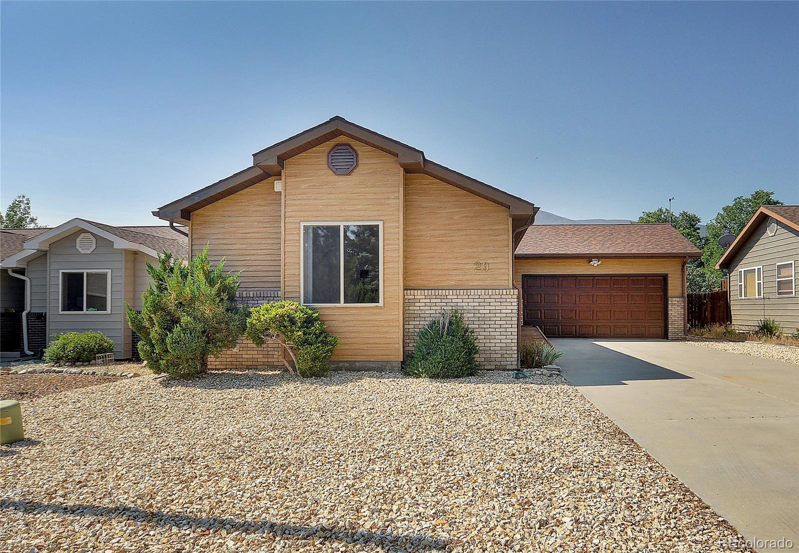 29  Rex Circle, salida  House Search MLS Picture