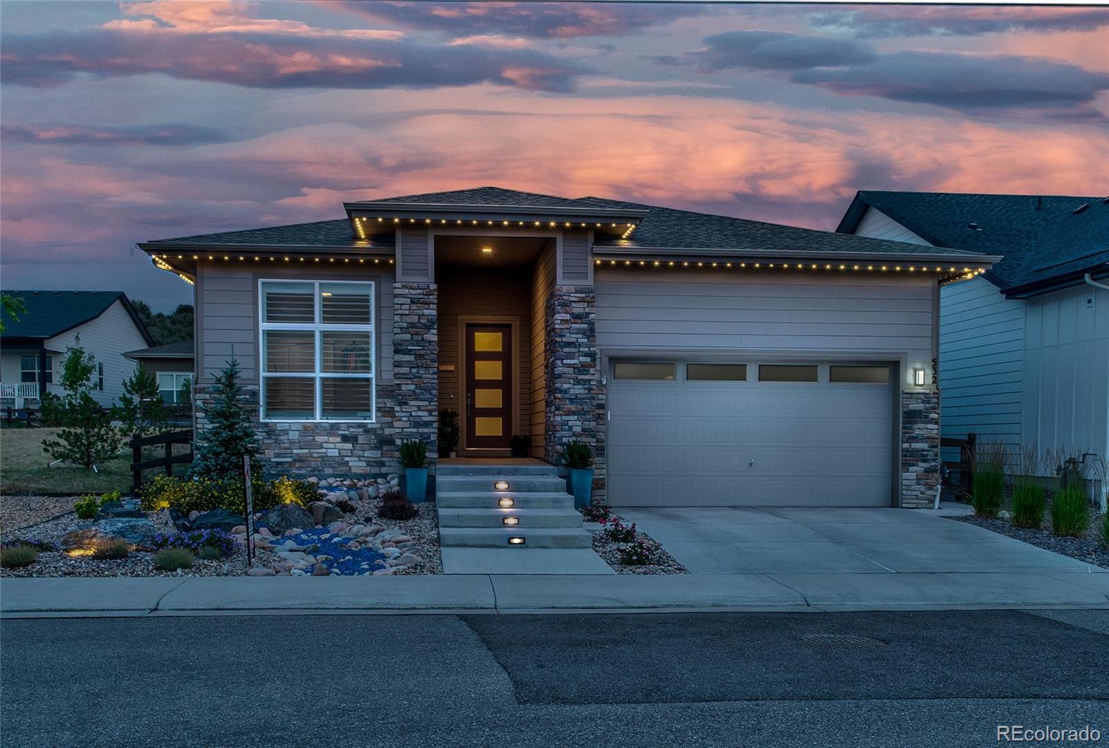 532  Woodroot Circle, castle rock MLS: 6846725 Beds: 5 Baths: 3 Price: $950,000