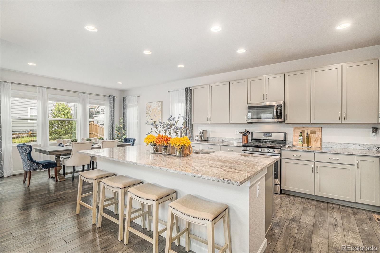 1221  Basalt Ridge Loop, castle rock MLS: 2233205 Beds: 3 Baths: 3 Price: $650,000