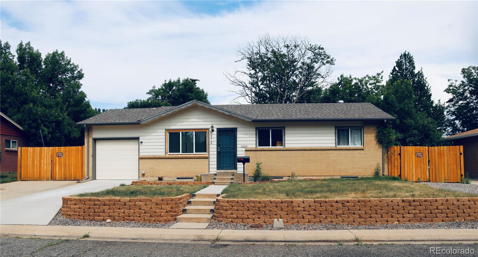 6572  Kipling Street, arvada MLS: 8572669 Beds: 4 Baths: 3 Price: $625,000