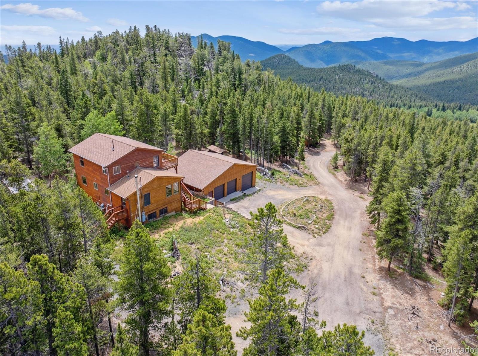 174  Aspen Meadow Lane, golden MLS: 5673419 Beds: 4 Baths: 3 Price: $890,000