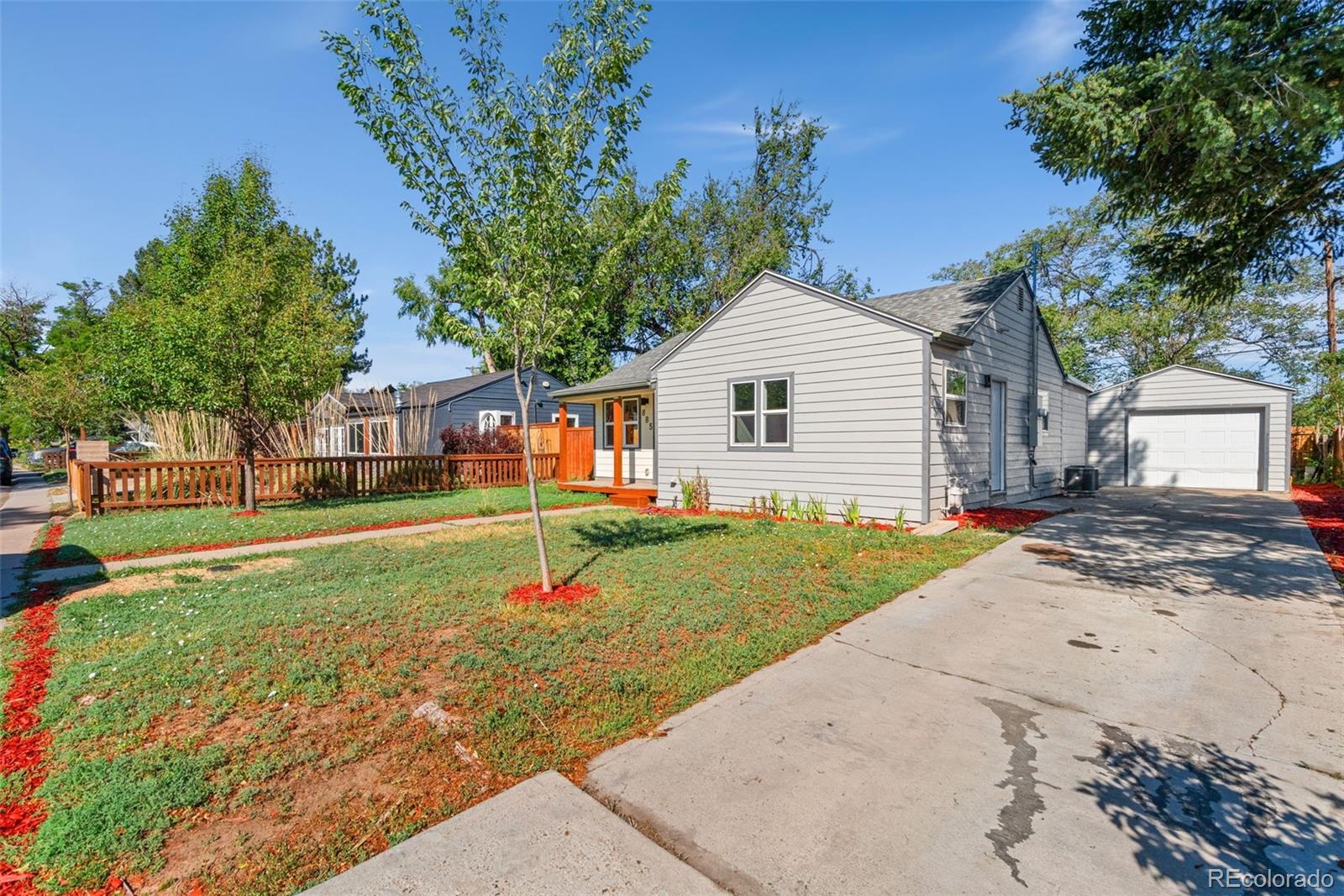 885  Kingston Street, aurora  House Search MLS Picture
