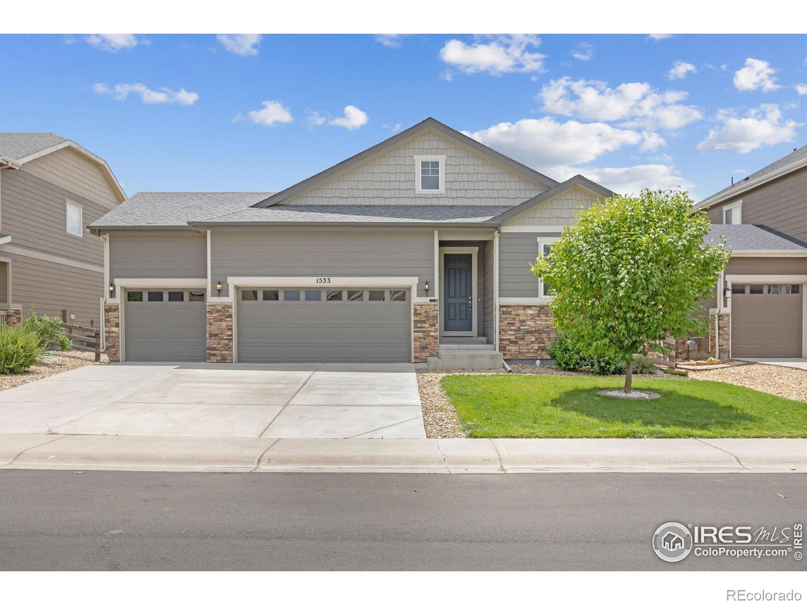 1533  Sorenson Drive, windsor MLS: 4567891039335 Beds: 4 Baths: 3 Price: $590,000