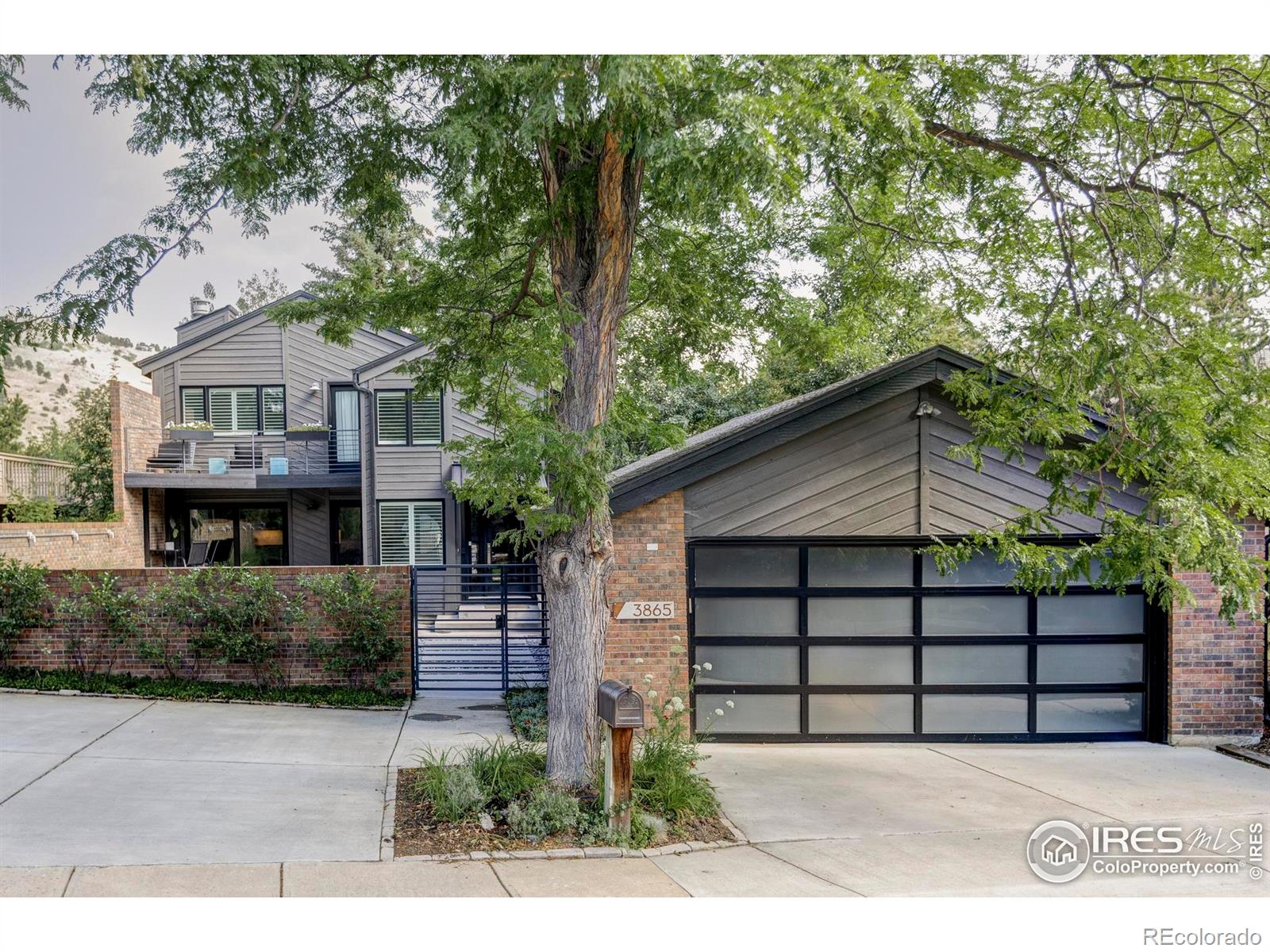 boulder  House Search Picture