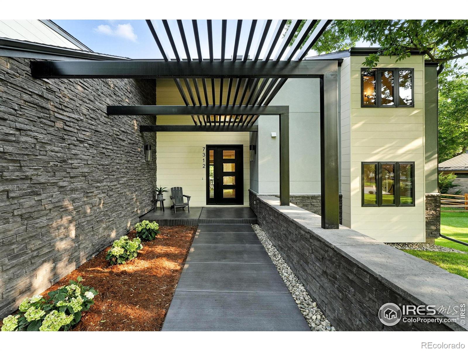 boulder  House Search Picture