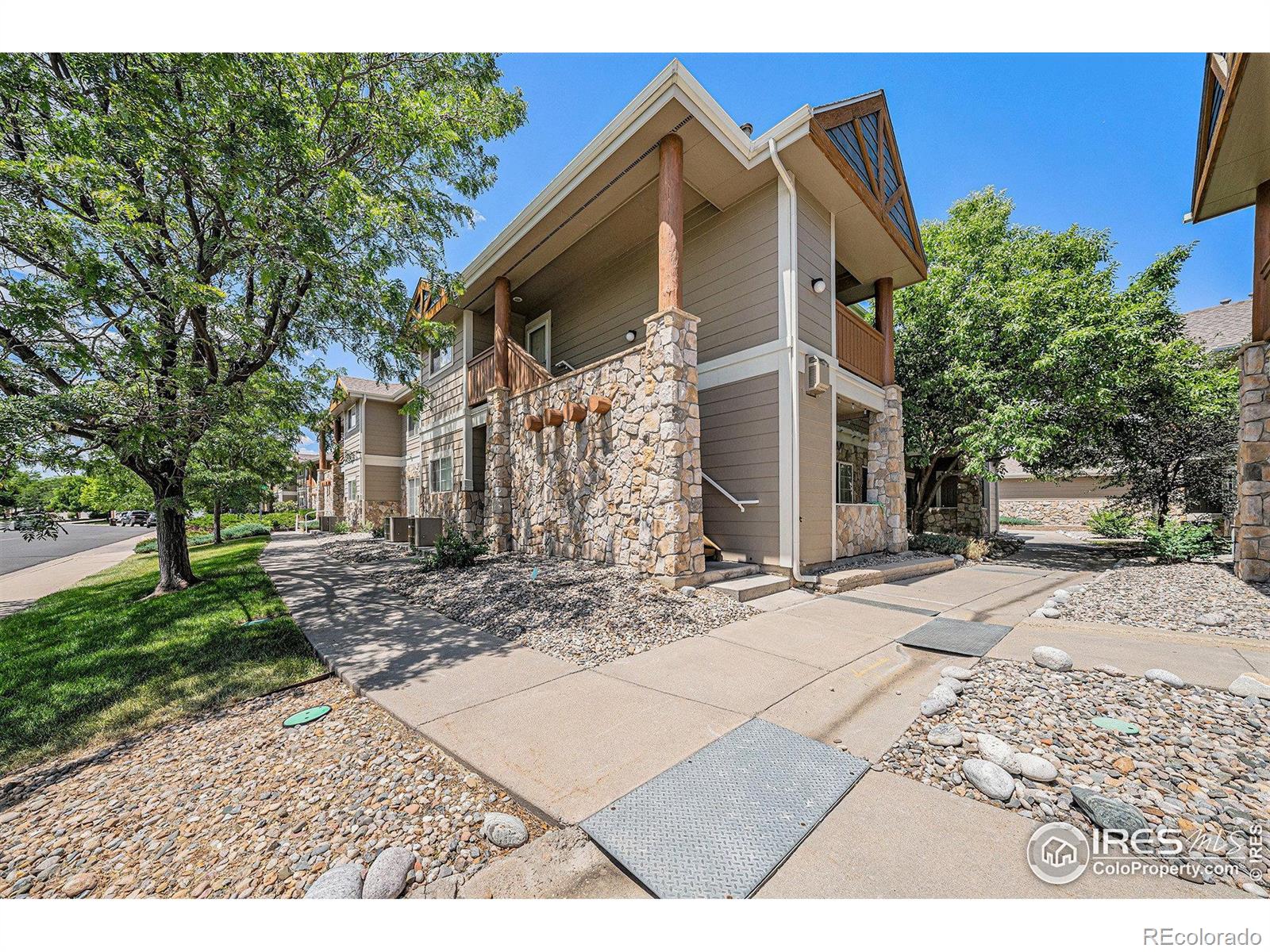126  Beacon Way, windsor  House Search MLS Picture