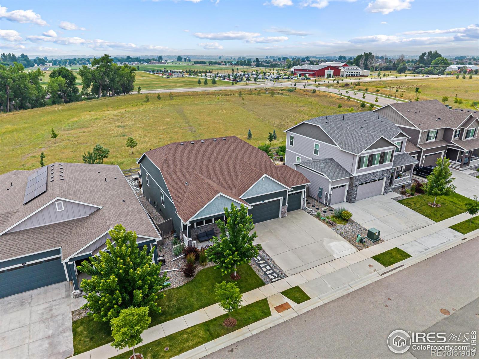 999  Longs Peak Avenue, berthoud MLS: 4567891039570 Beds: 5 Baths: 3 Price: $650,000