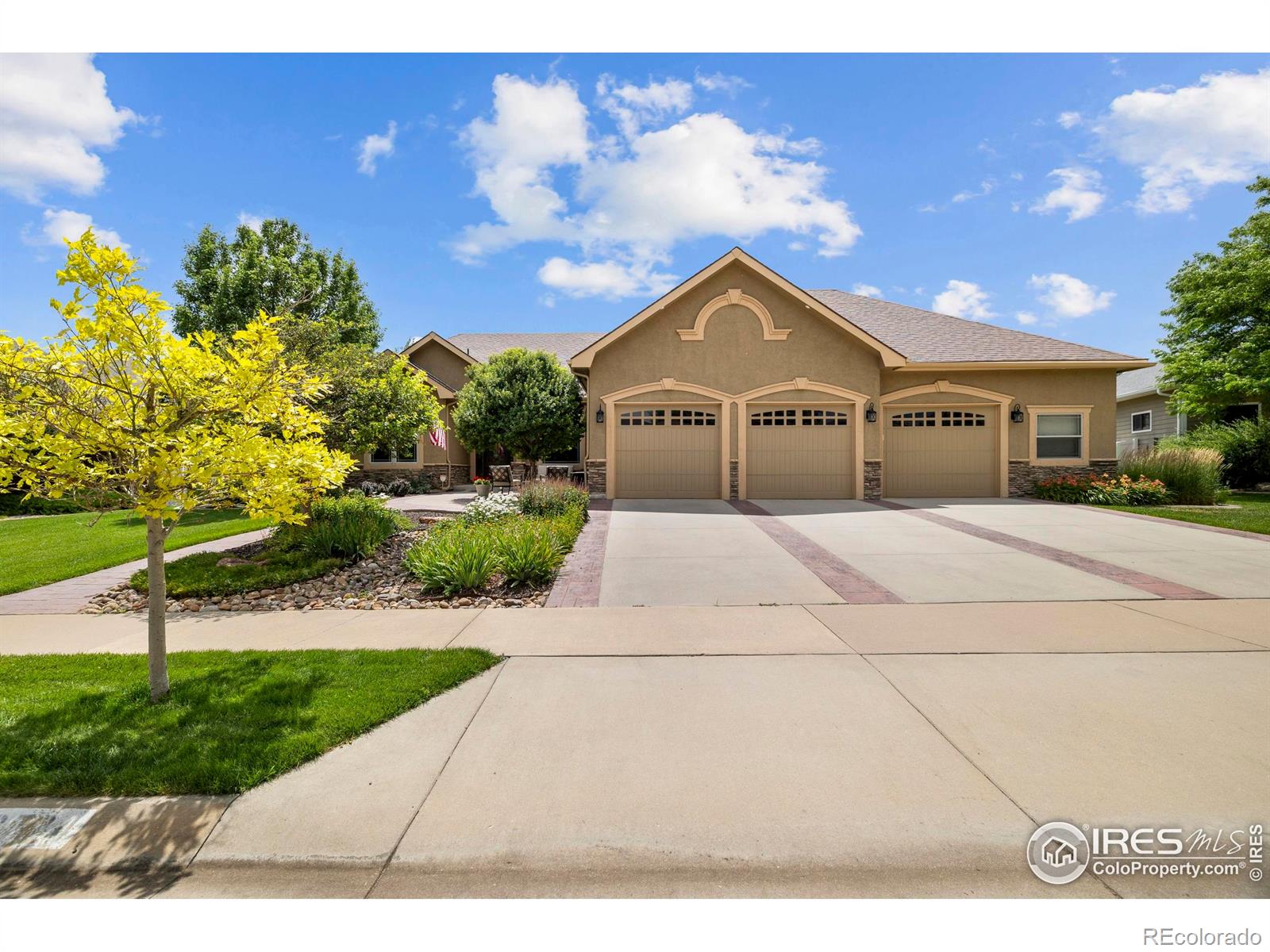 6724  34th St Rd, greeley MLS: 4567891039572 Beds: 5 Baths: 5 Price: $835,000