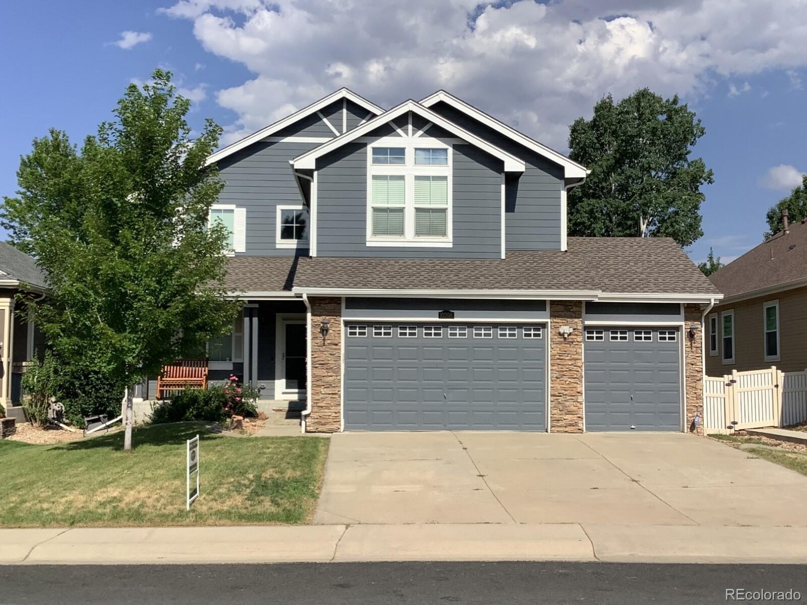 10208  Ferncrest Street, firestone MLS: 9573602 Beds: 5 Baths: 4 Price: $615,000