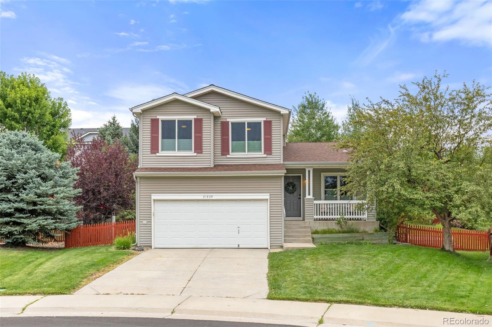 21829  Longs Peak Lane, parker MLS: 2668909 Beds: 3 Baths: 3 Price: $539,900