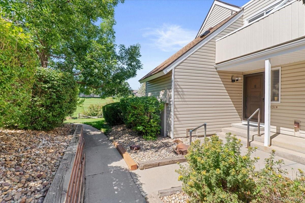 2431 S Xanadu Way D, Aurora  MLS: 7405563 Beds: 2 Baths: 2 Price: $330,000