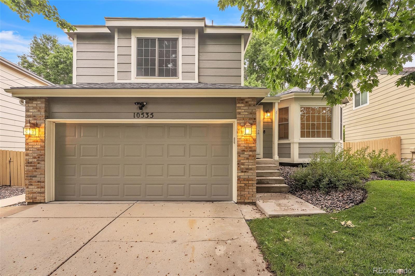 10535  Holyoke Drive, parker MLS: 8219127 Beds: 4 Baths: 4 Price: $585,000