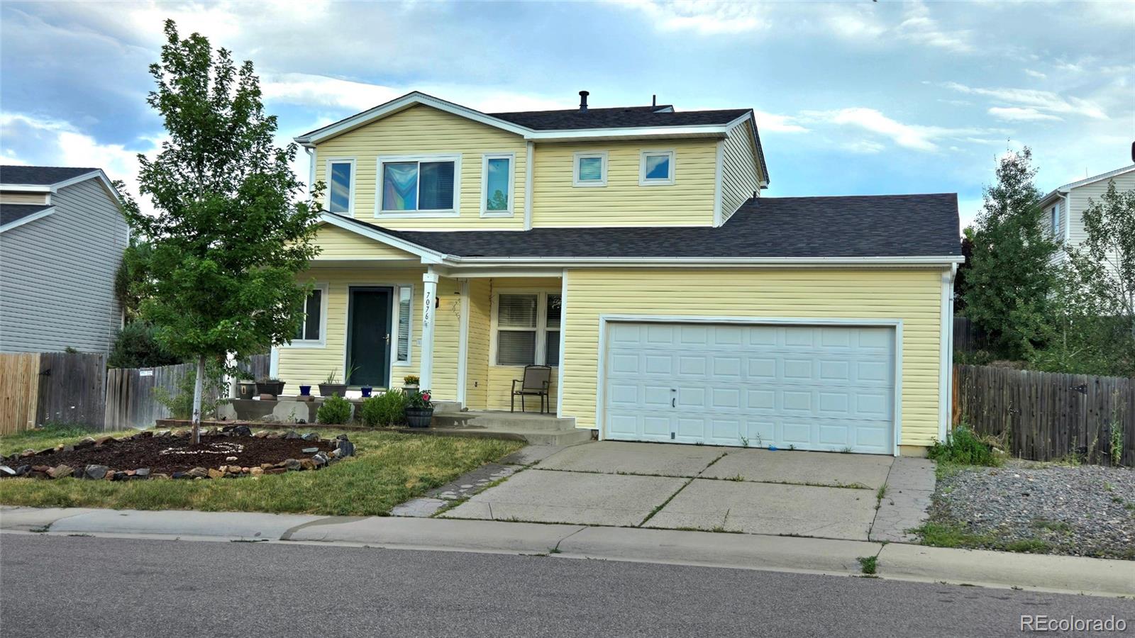 7076  Eagle Rock Drive, littleton MLS: 5478361 Beds: 3 Baths: 3 Price: $529,500