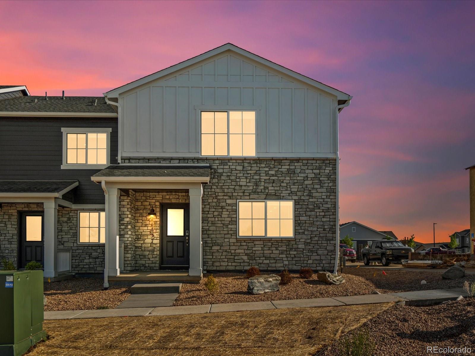 21137 E 65th Avenue, aurora MLS: 5788574 Beds: 3 Baths: 3 Price: $489,990