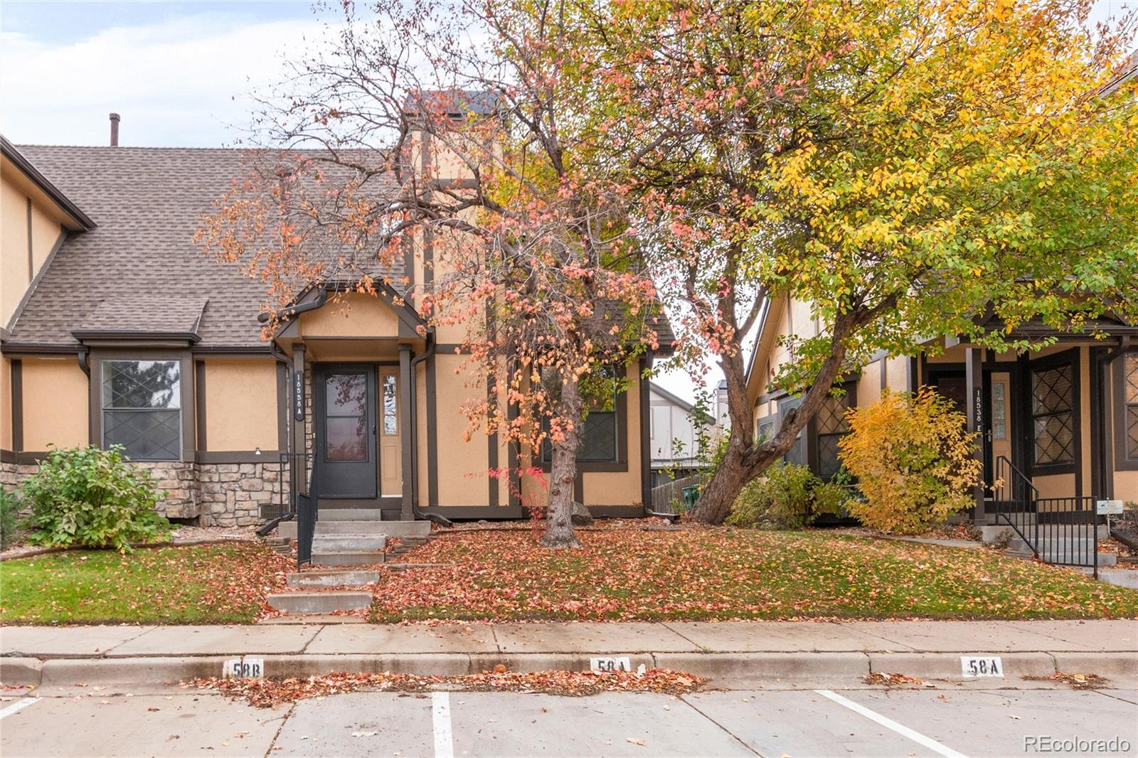 18558 E Whitaker Circle A, Aurora  MLS: 3927769 Beds: 3 Baths: 2 Price: $325,000