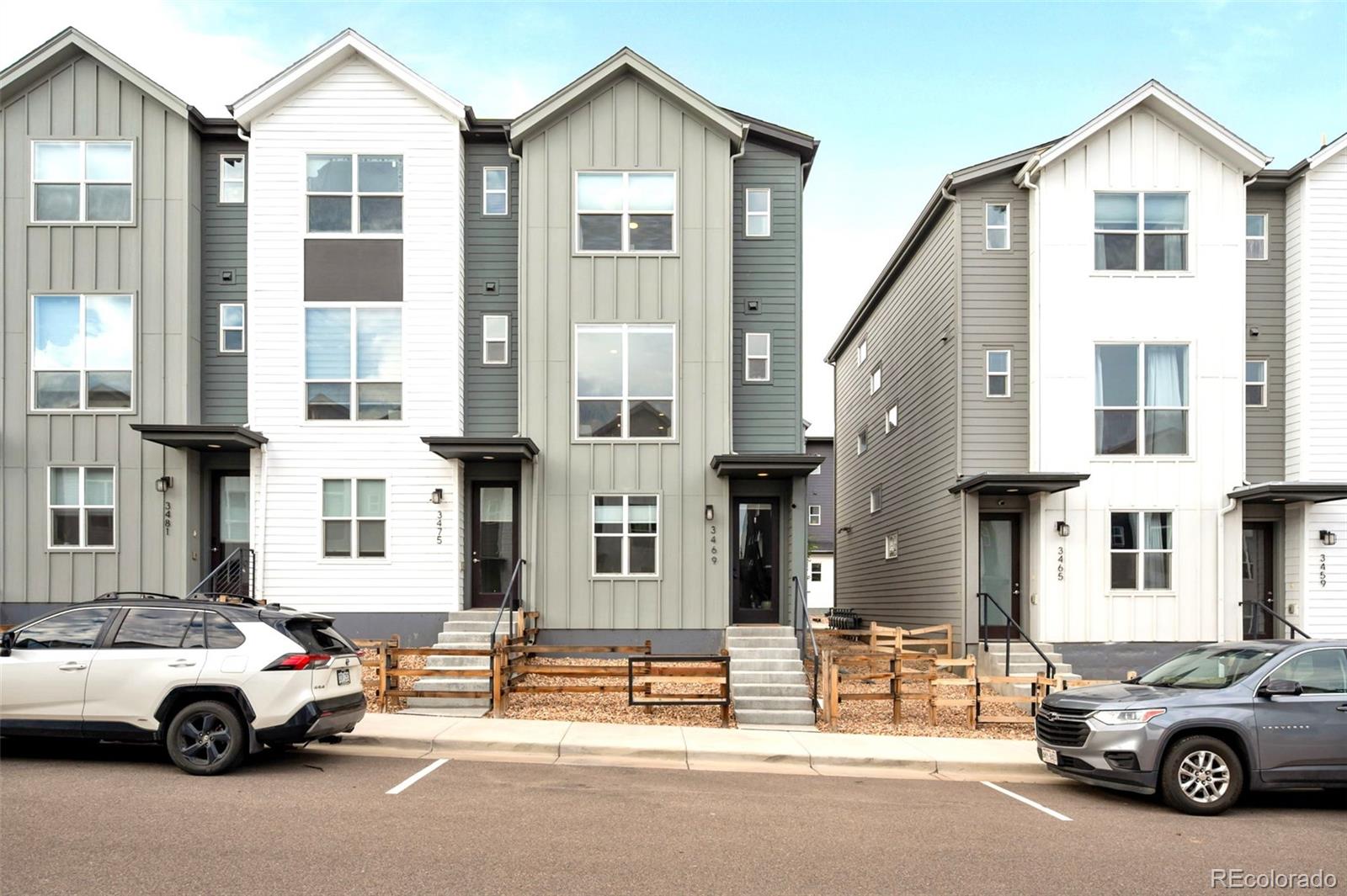 3469 W 63rd Avenue, denver MLS: 5450907 Beds: 2 Baths: 3 Price: $490,000