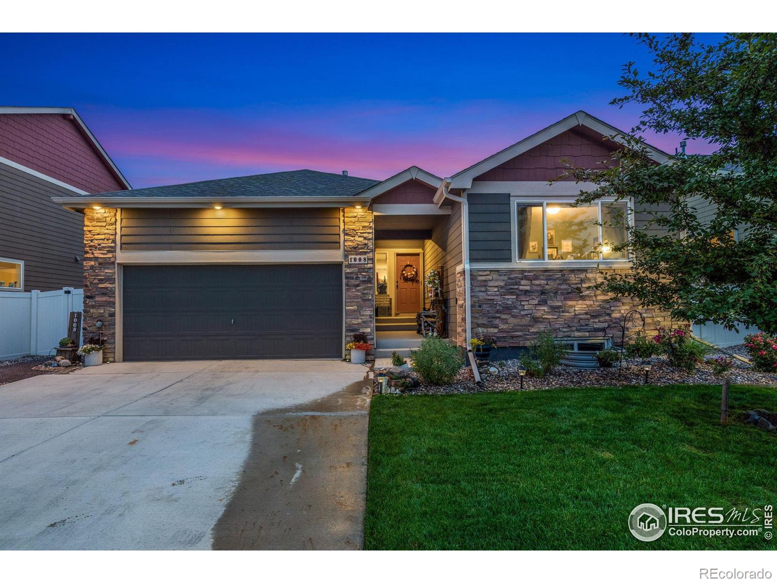 1008  Muntjac Street, severance MLS: 4567891039782 Beds: 3 Baths: 2 Price: $455,000