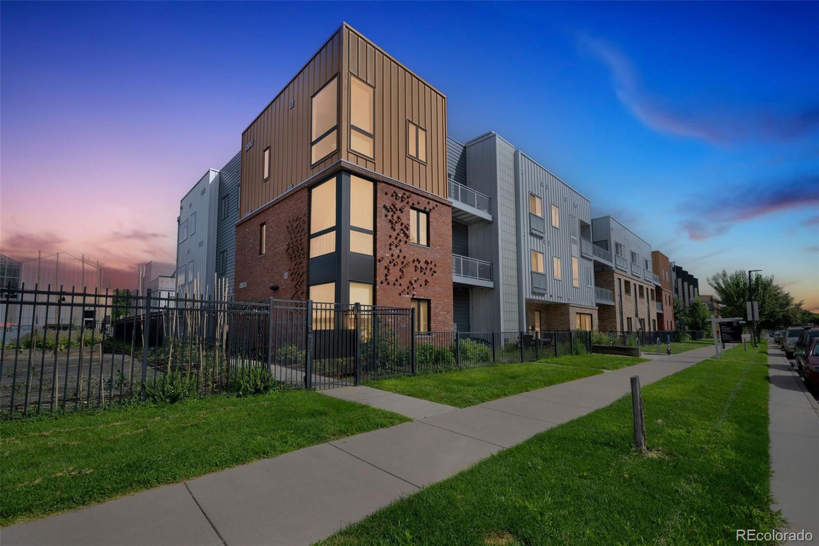 2525  Arapahoe Street, denver  House Search MLS Picture