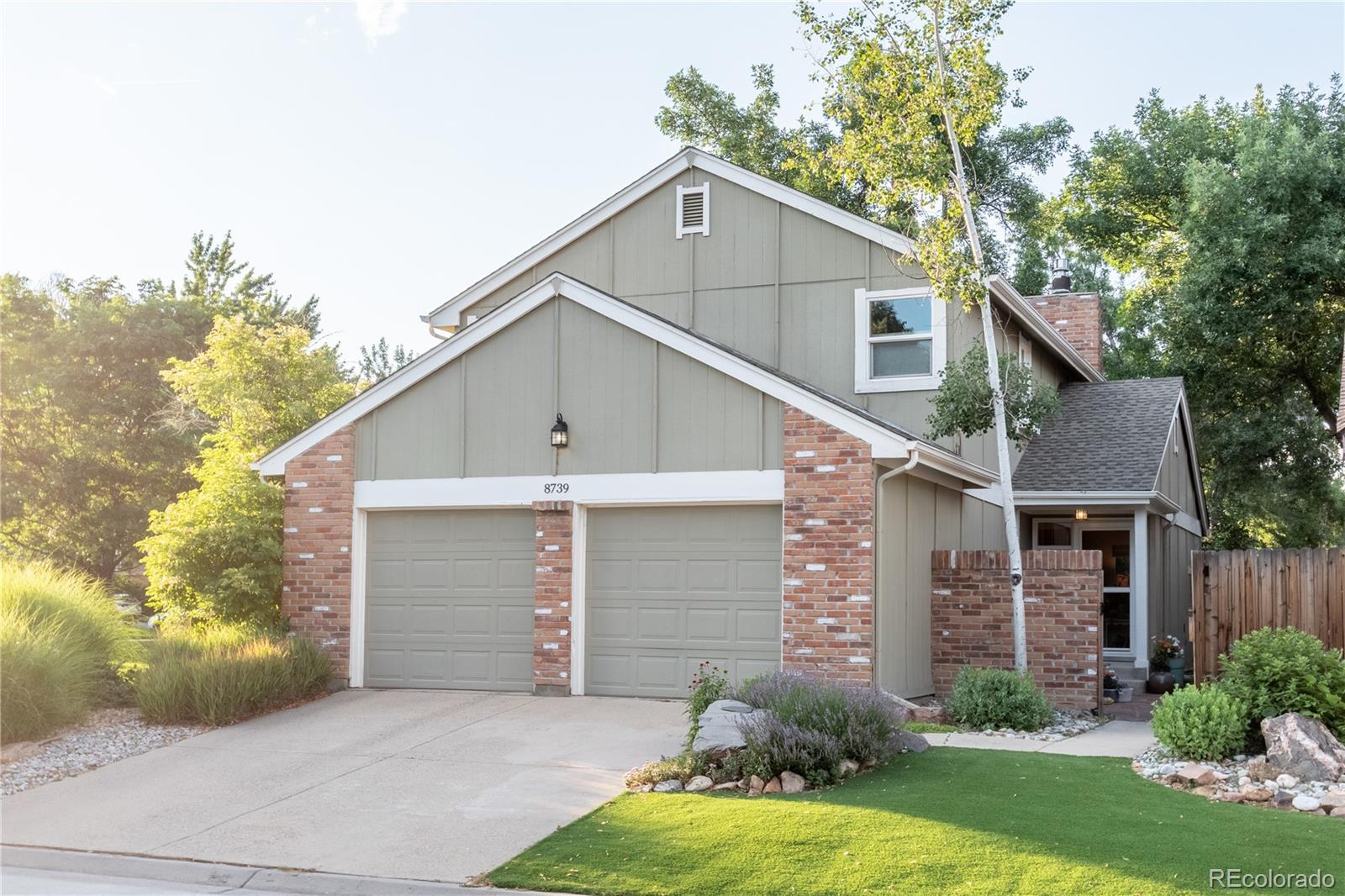 8739  Garrison Court, arvada MLS: 2097343 Beds: 4 Baths: 3 Price: $593,000