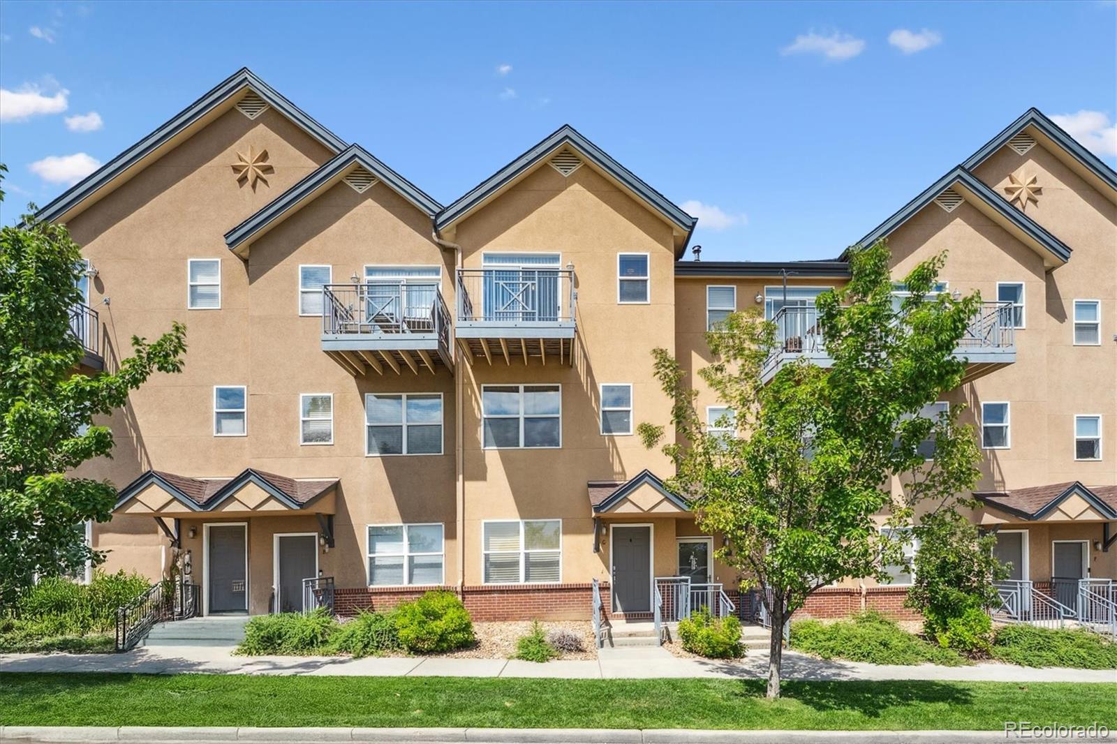 621 S Fairplay Street C, Aurora  MLS: 4787553 Beds: 2 Baths: 3 Price: $339,000