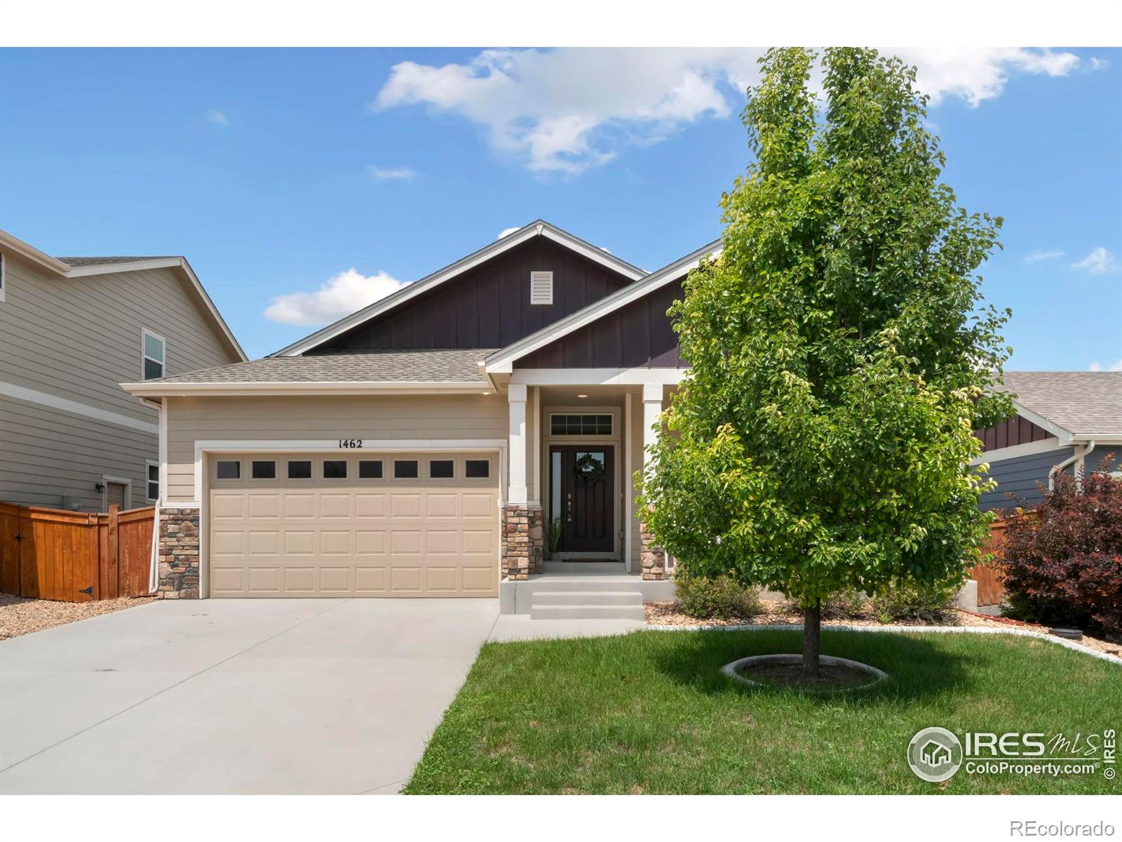 1462  Moraine Valley Drive, severance MLS: 4567891039853 Beds: 5 Baths: 3 Price: $564,900