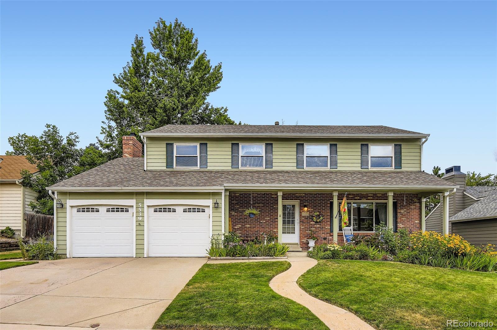 5539 E Briarwood Circle, centennial MLS: 4604812 Beds: 4 Baths: 3 Price: $725,000