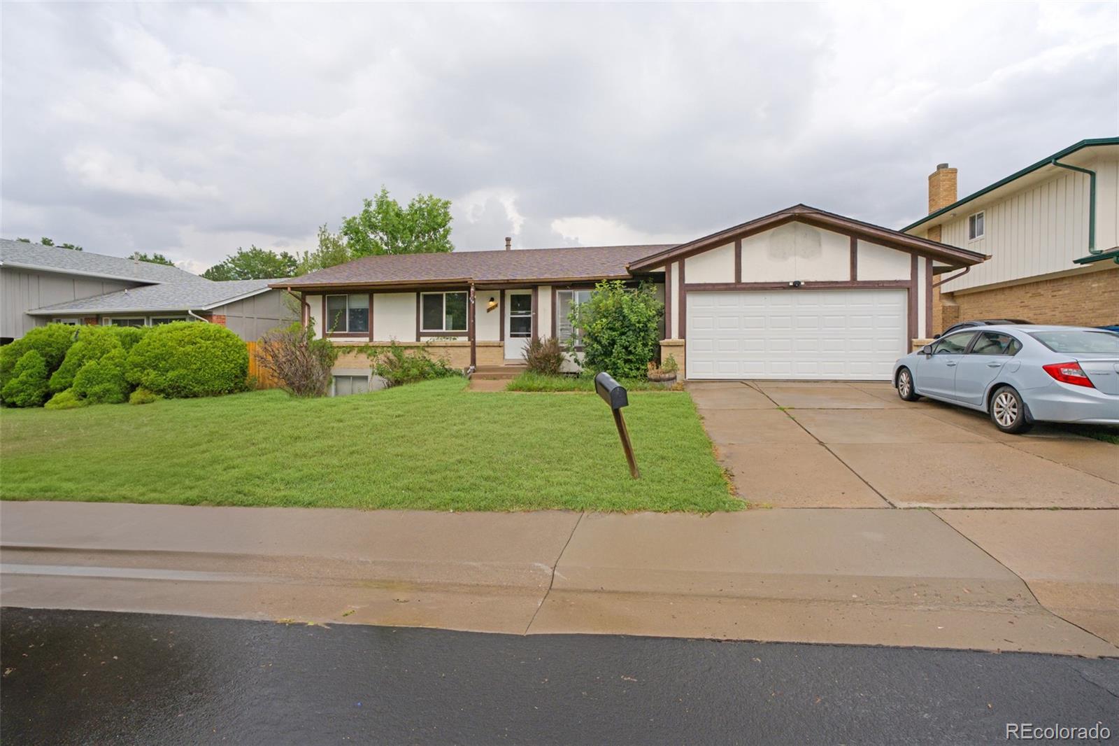2574 S Rifle Street, aurora MLS: 1578772 Beds: 4 Baths: 2 Price: $435,000