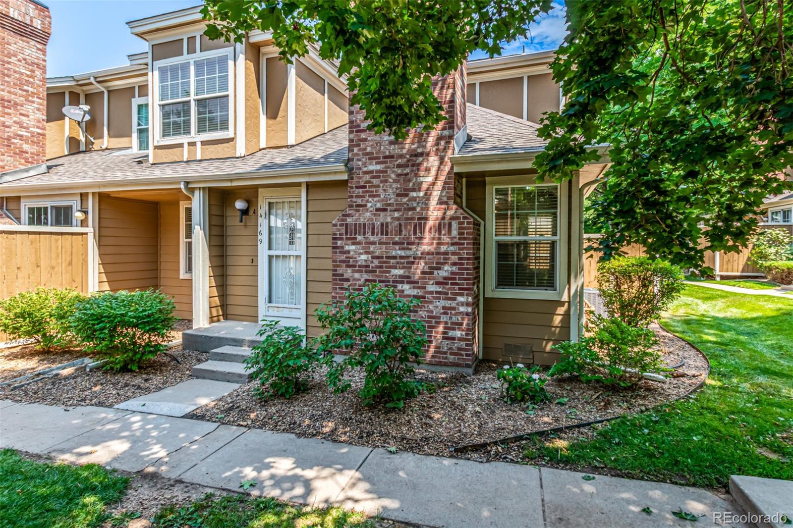 14169 E Dickinson Drive A, Aurora  MLS: 7882800 Beds: 2 Baths: 2 Price: $299,000