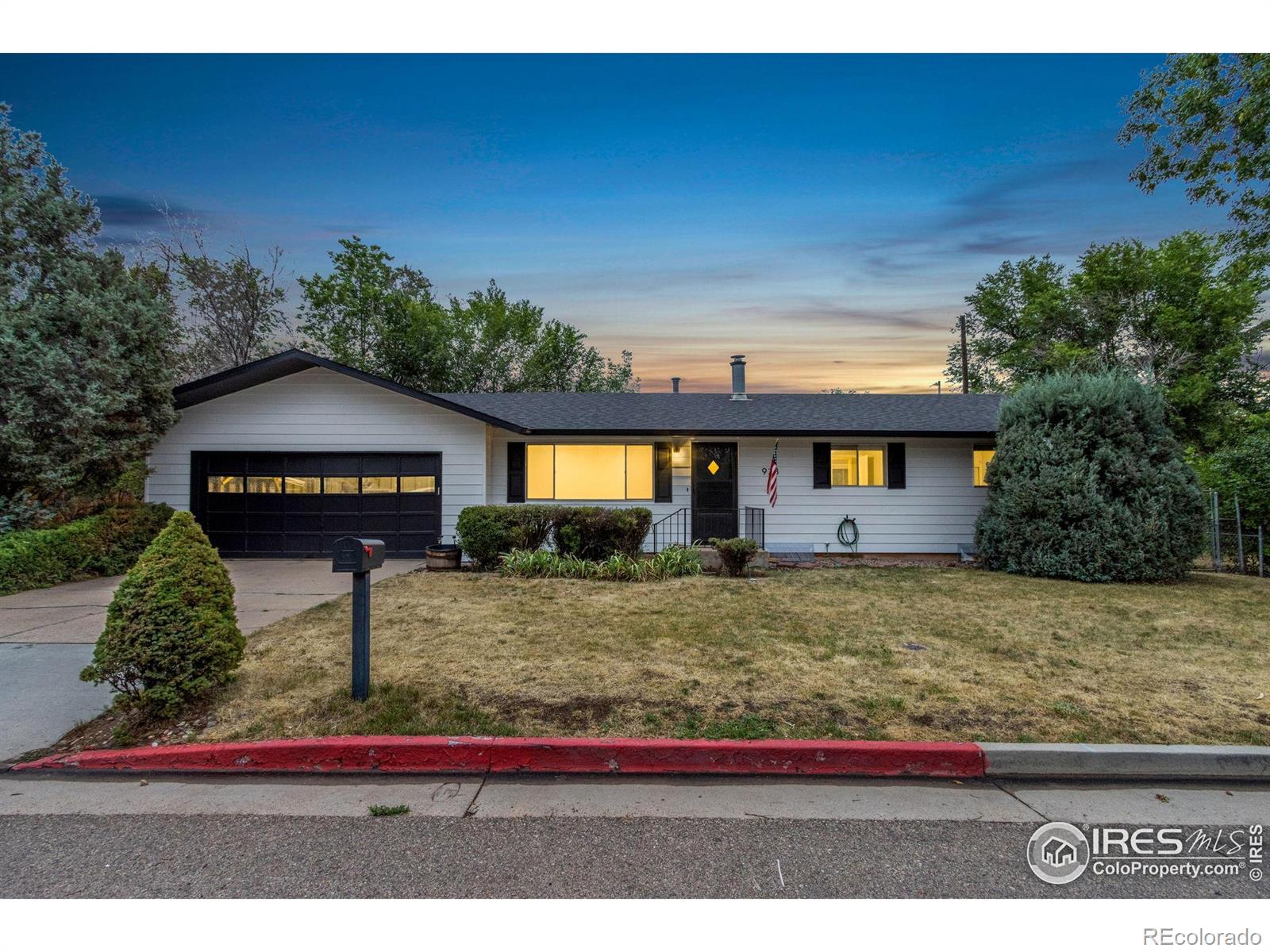 928 W Lake Street, fort collins MLS: 4567891039952 Beds: 4 Baths: 3 Price: $685,000