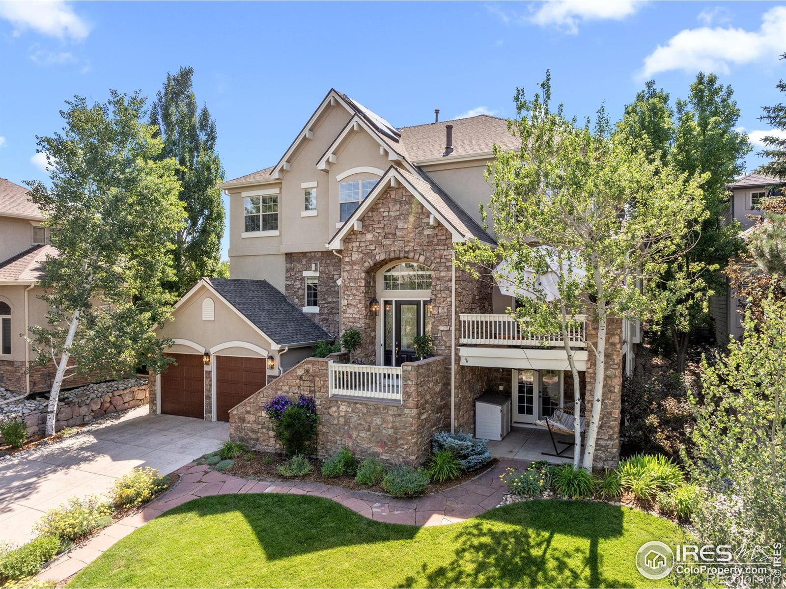 7120  Forest Ridge Circle, castle pines MLS: 4567891039990 Beds: 4 Baths: 4 Price: $1,195,000