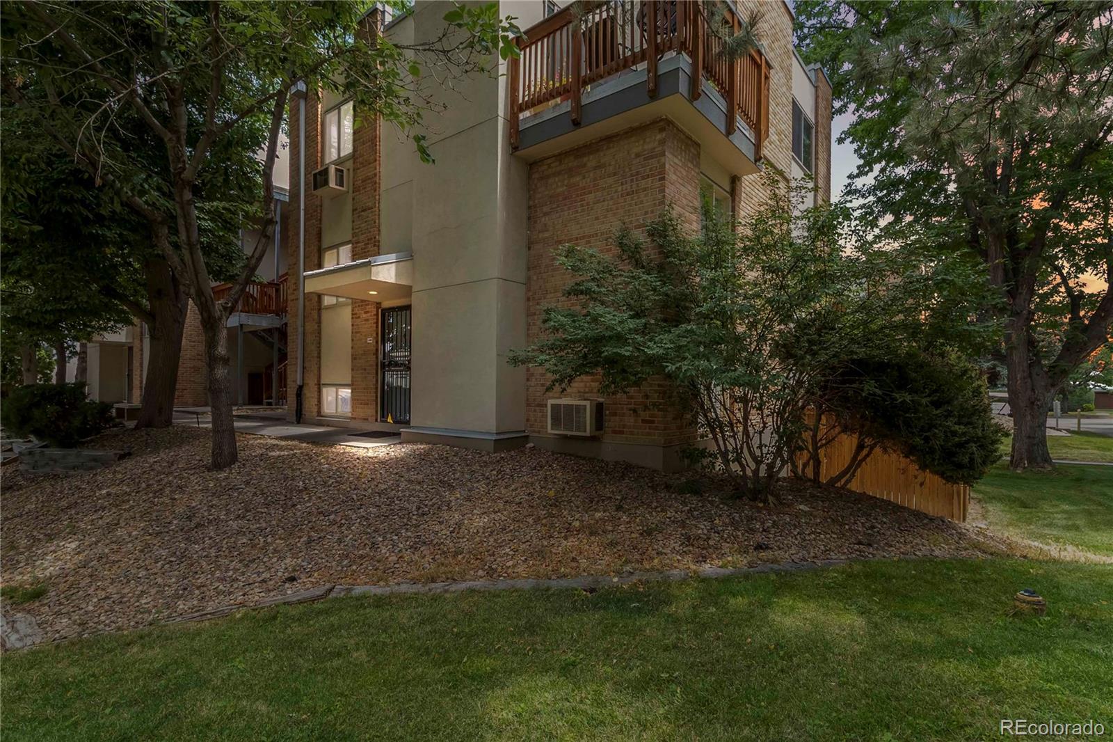 2835 S Monaco Parkway, denver  House Search MLS Picture