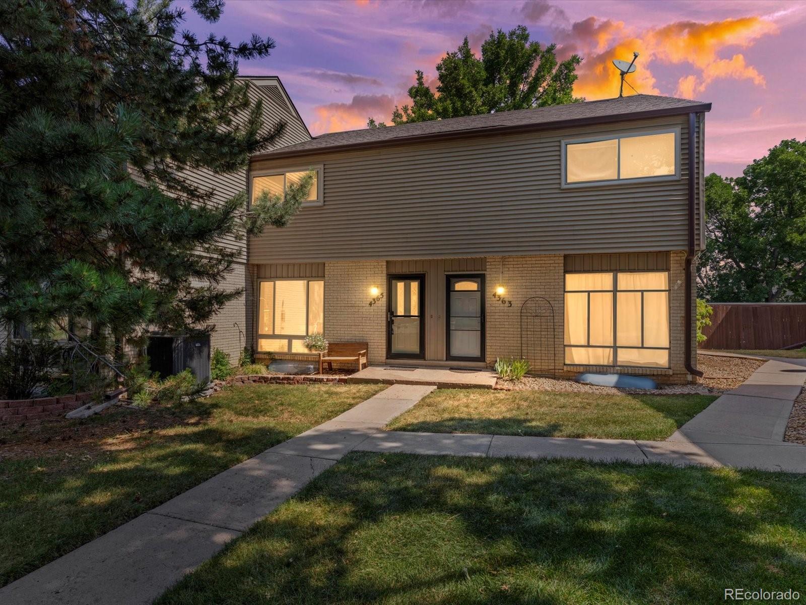 4365 W Ponds Circle, littleton MLS: 6202326 Beds: 3 Baths: 3 Price: $425,000