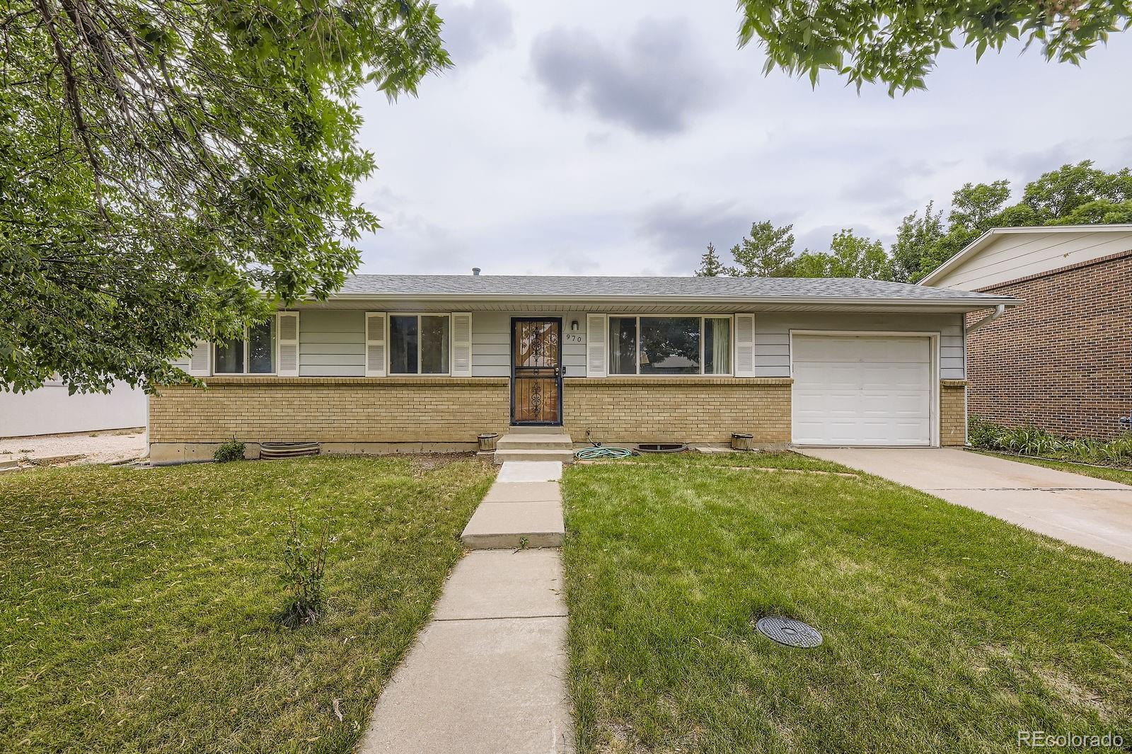 970  Olathe Street, aurora MLS: 9475823 Beds: 5 Baths: 2 Price: $425,000