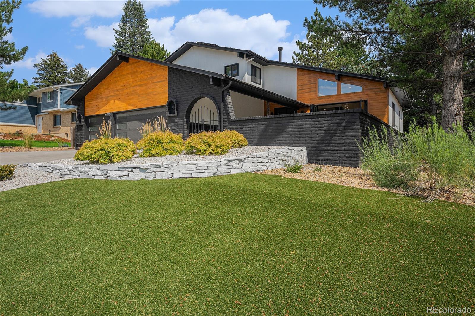 golden  House Search Picture