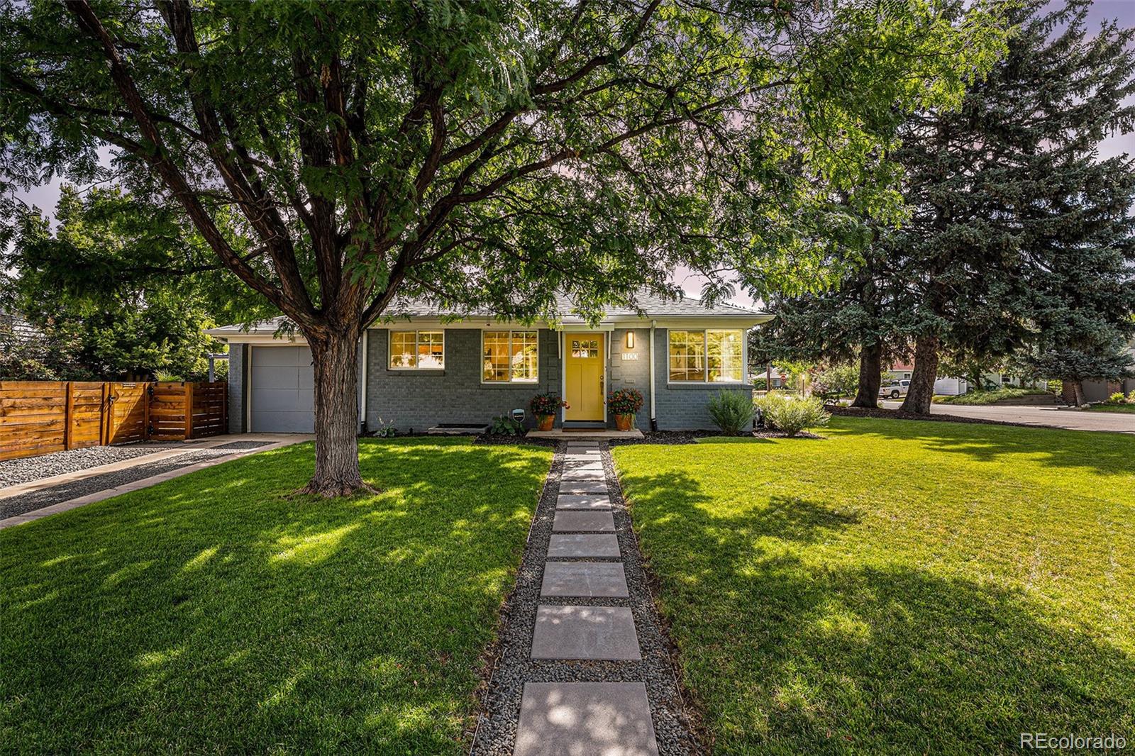 1100  Ivanhoe Street, denver MLS: 4523739 Beds: 3 Baths: 2 Price: $800,000