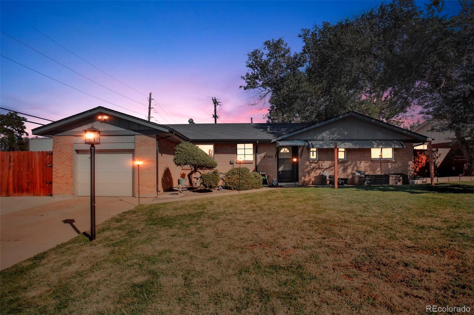 8780  Essex Street, denver MLS: 3995766 Beds: 4 Baths: 2 Price: $490,000