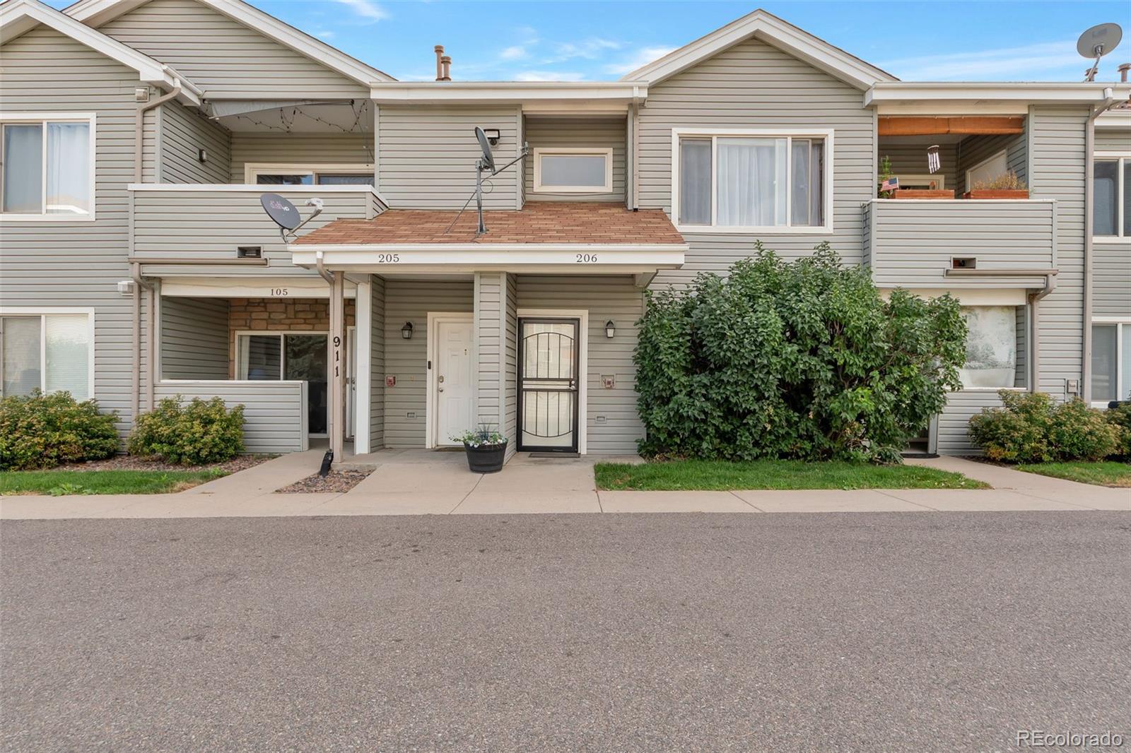 911 S Zeno Way, aurora  House Search MLS Picture
